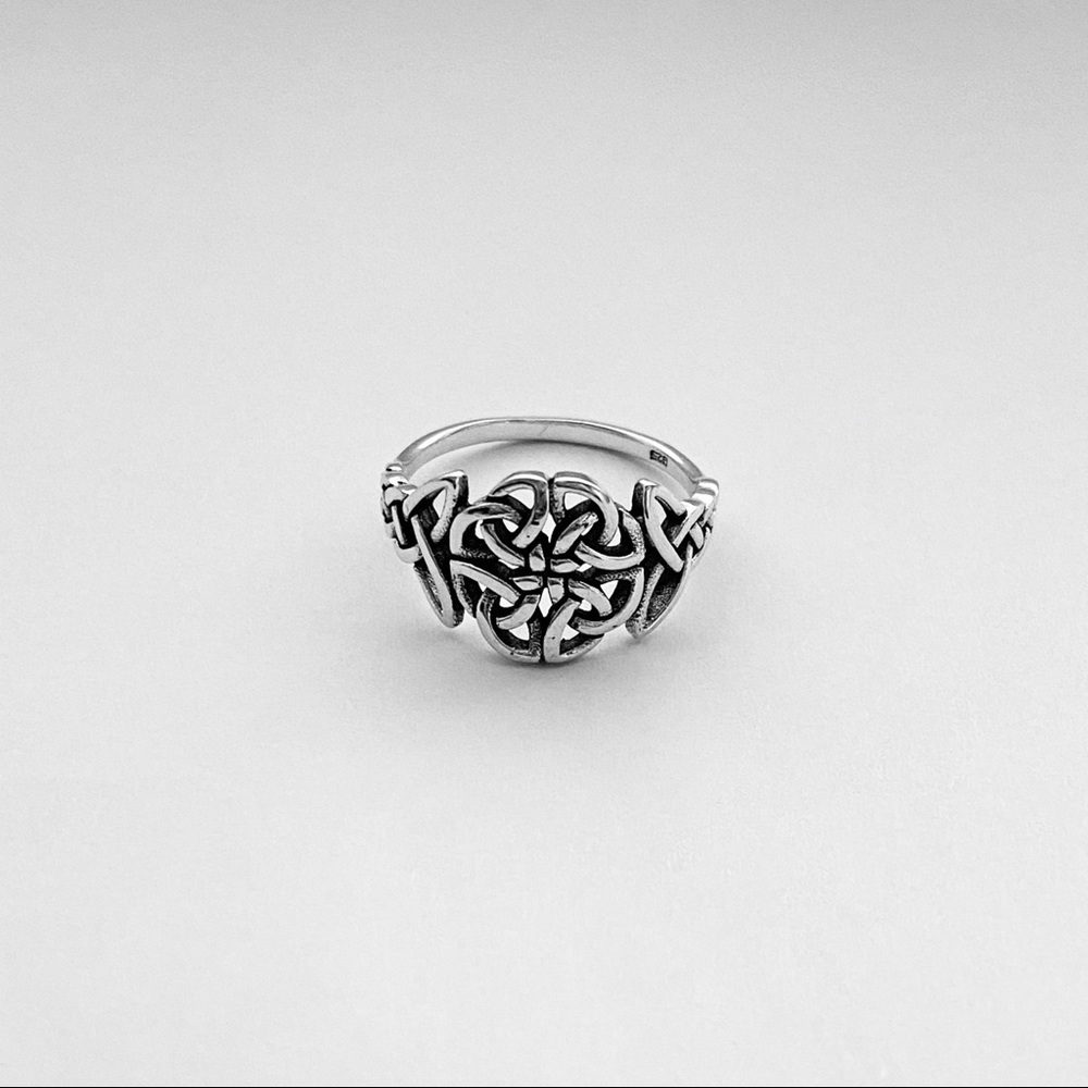 Sterling Silver Trinity Weave Celtic Ring, Trique… - image 3
